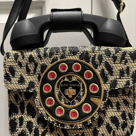 Betsey Johnson Phone Purse 💗 📞 - Picture 4 of 7